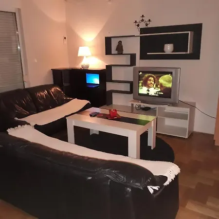Apartman Pg1 *