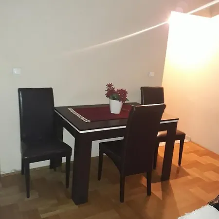 Apartman Pg1 شقة بودغوريتْسا
